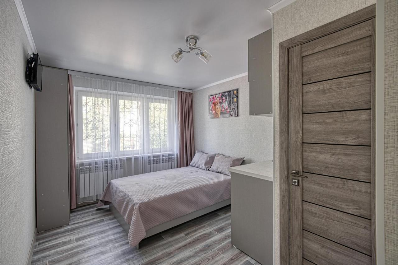 Апарт 33 Aparthotel Alma-Ata Buitenkant foto