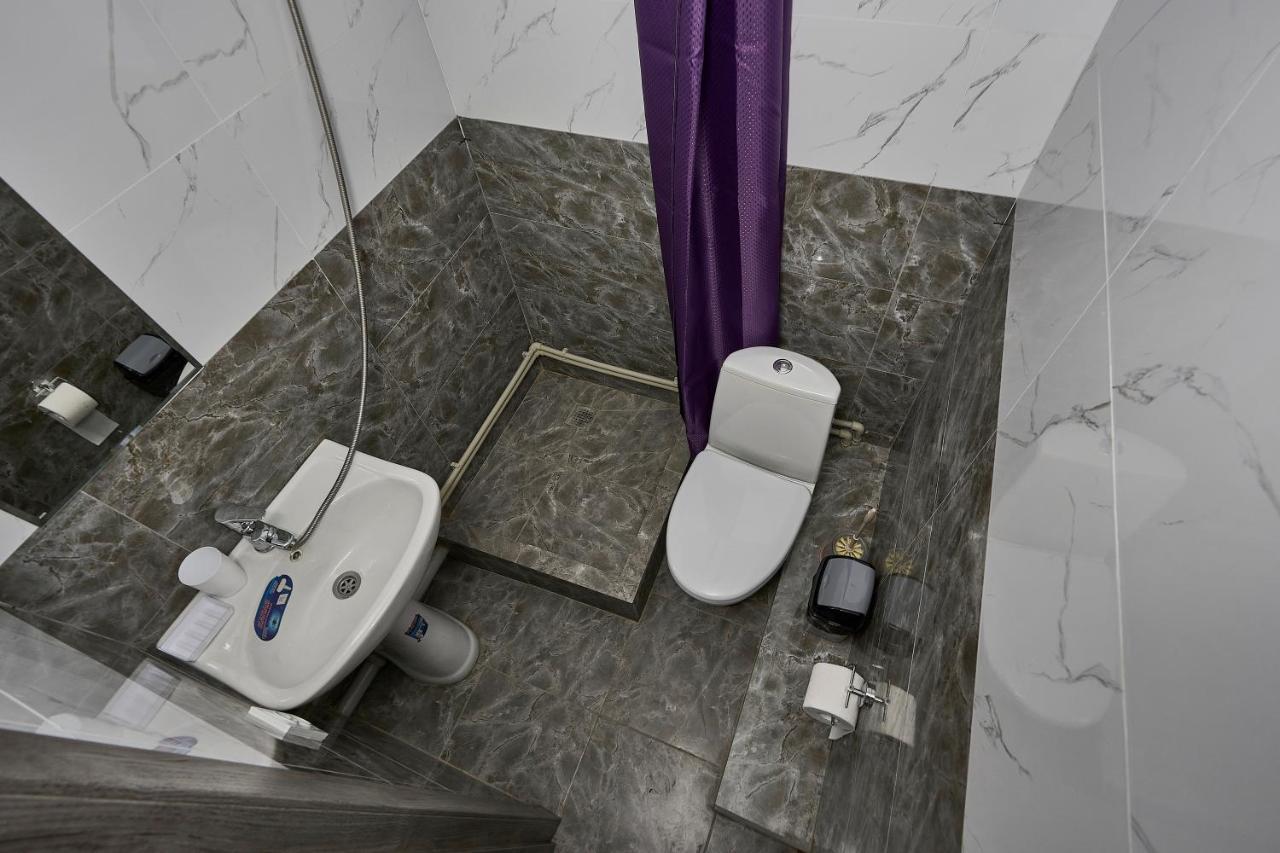 Апарт 33 Aparthotel Alma-Ata Buitenkant foto