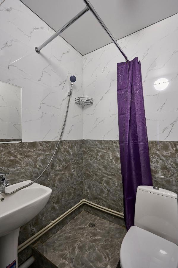 Апарт 33 Aparthotel Alma-Ata Buitenkant foto